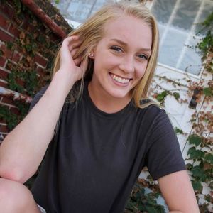 Meet your Posher, Alexia